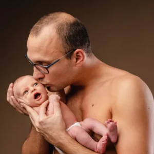 photo p&egrave;re et b&eacute;b&eacute; en studio