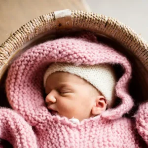 Photographe sp&eacute;cialis&eacute; en portraits Grenoble, photo nouveau n&eacute;e