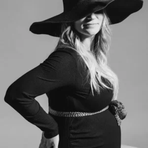 photo grossesse au chapeau