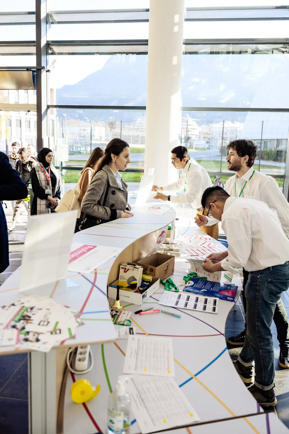 photo de l'accueil pendant un &eacute;v&egrave;nement professionnel en Is&egrave;re