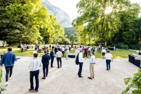 evenement scientifique au chateau de sassenage lors d'un soirée d'été