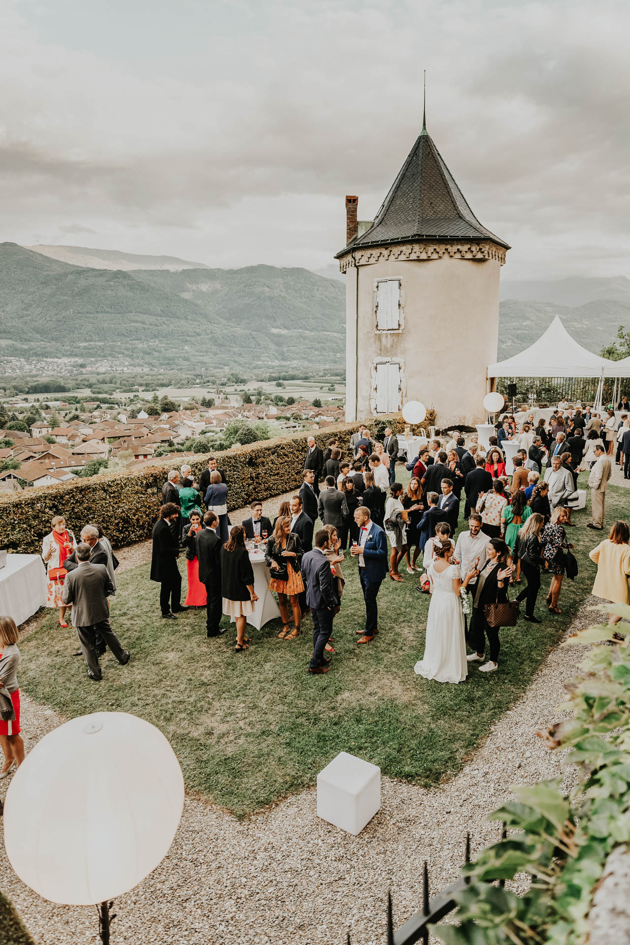 Cérémonie laïque au Château du Touvet face à Belledonne